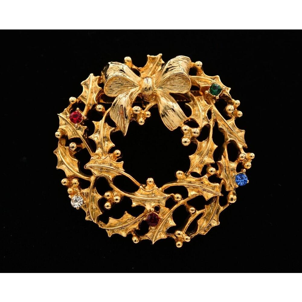 Vintage Christmas Wreath Pin Brooch Crystal Rhinestone Multi-Color Gold BinBA